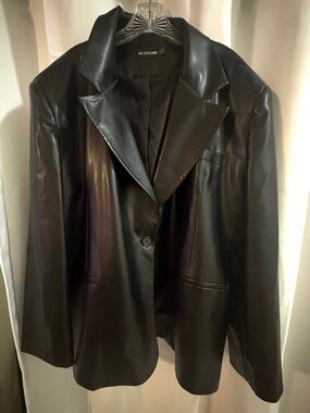 Women's Plus Size Faux Leather Jacket-Pretty Little Thing Brand-SIZE US 26